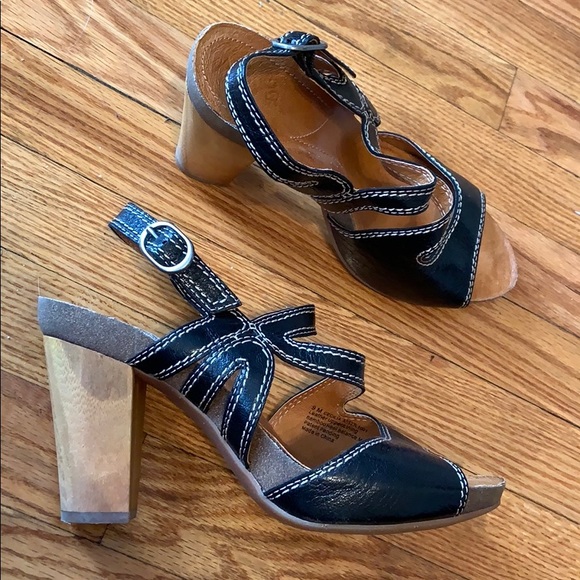 🆕Naya Leather Comfort Sandals - Picture 4 of 10